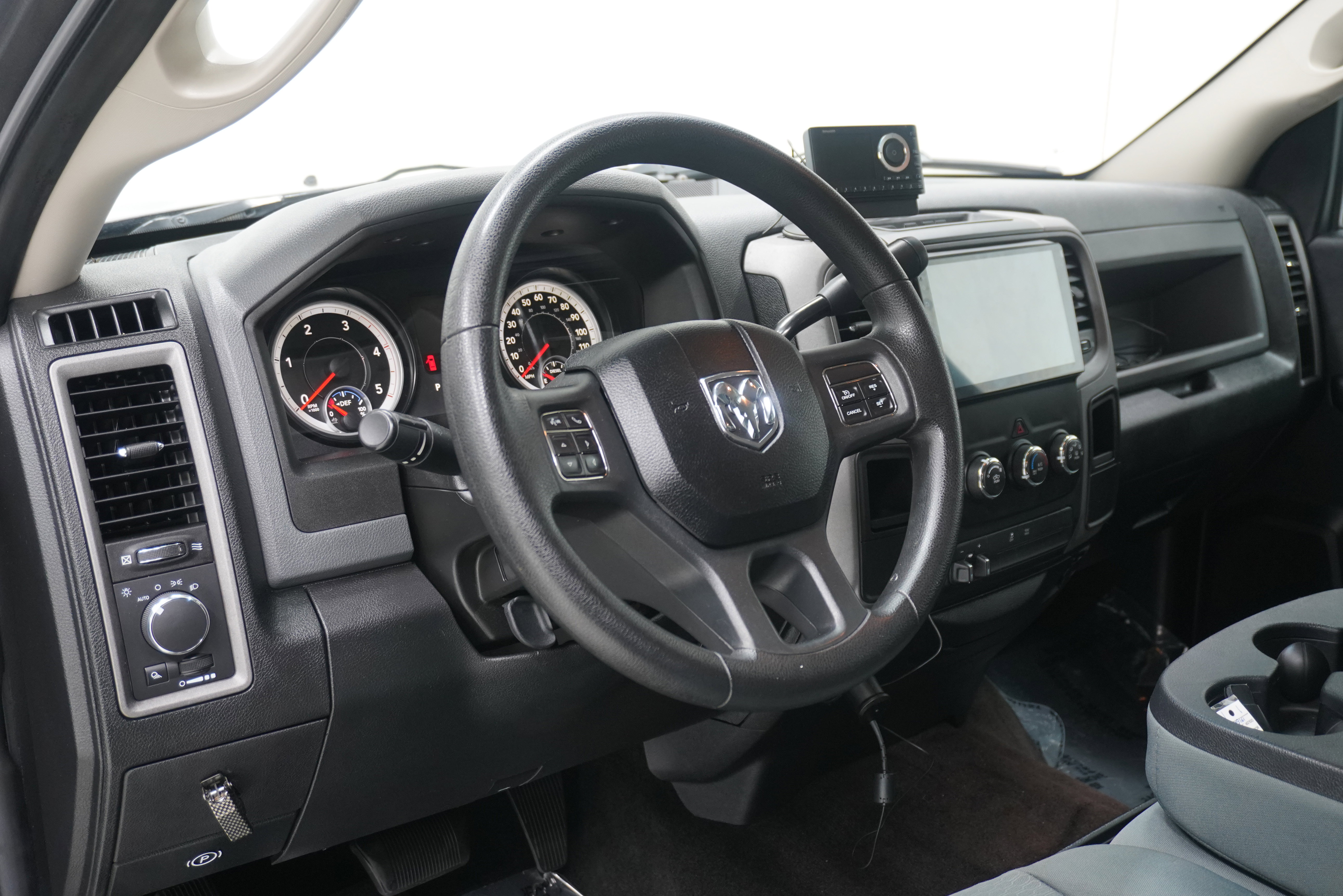 Used 2014 RAM 2500 Tradesman w/ Chrome Appearance Group RWD image 9