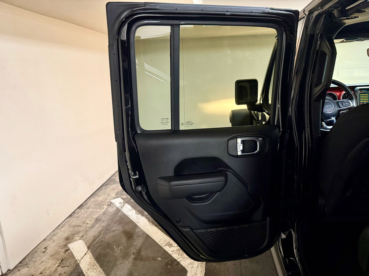 Used 2022 Jeep Gladiator Rubicon w/ Cold Weather Group image 23
