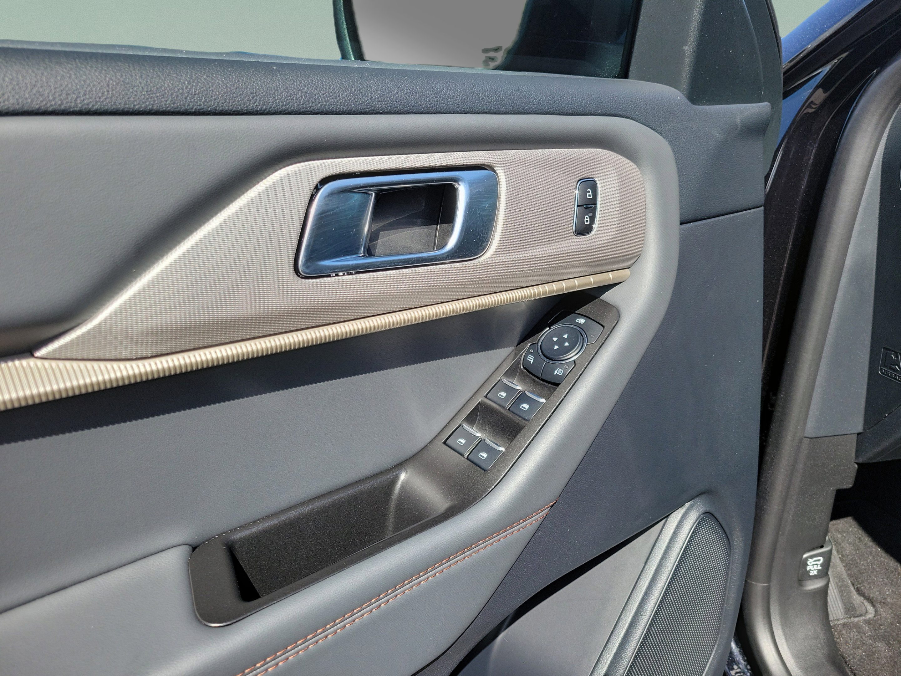 New 2026 Ford Explorer Active w/ Active Comfort Package RWD image 7