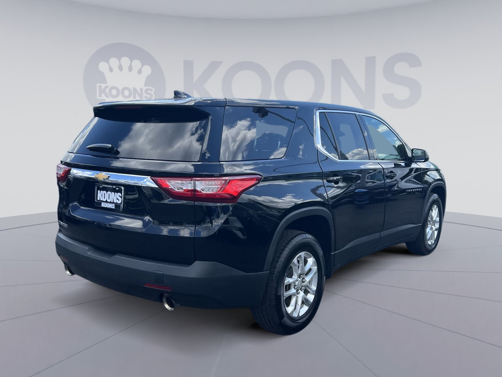 Used 2019 Chevrolet Traverse LS FWD image 16
