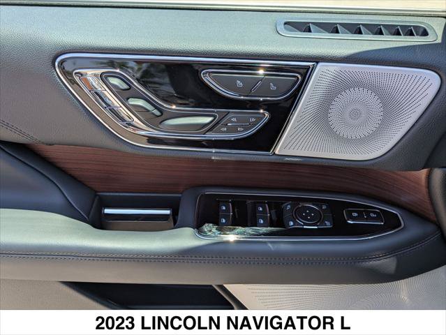 Certified 2023 Lincoln Navigator L Reserve AWD/4WD image 9