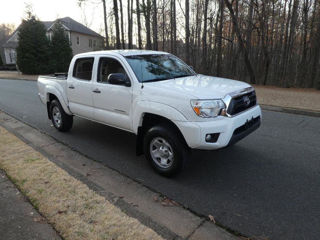 Used 2015 Toyota Tacoma PreRunner w/ SR5 Package image 27