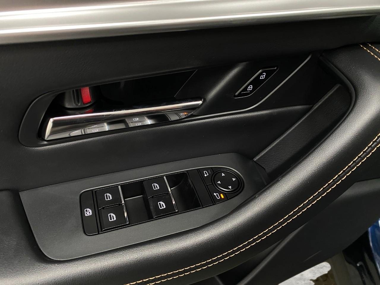 New 2025 MAZDA CX-90 Plug-In Hybrid w/ Preferred AWD/4WD image 31