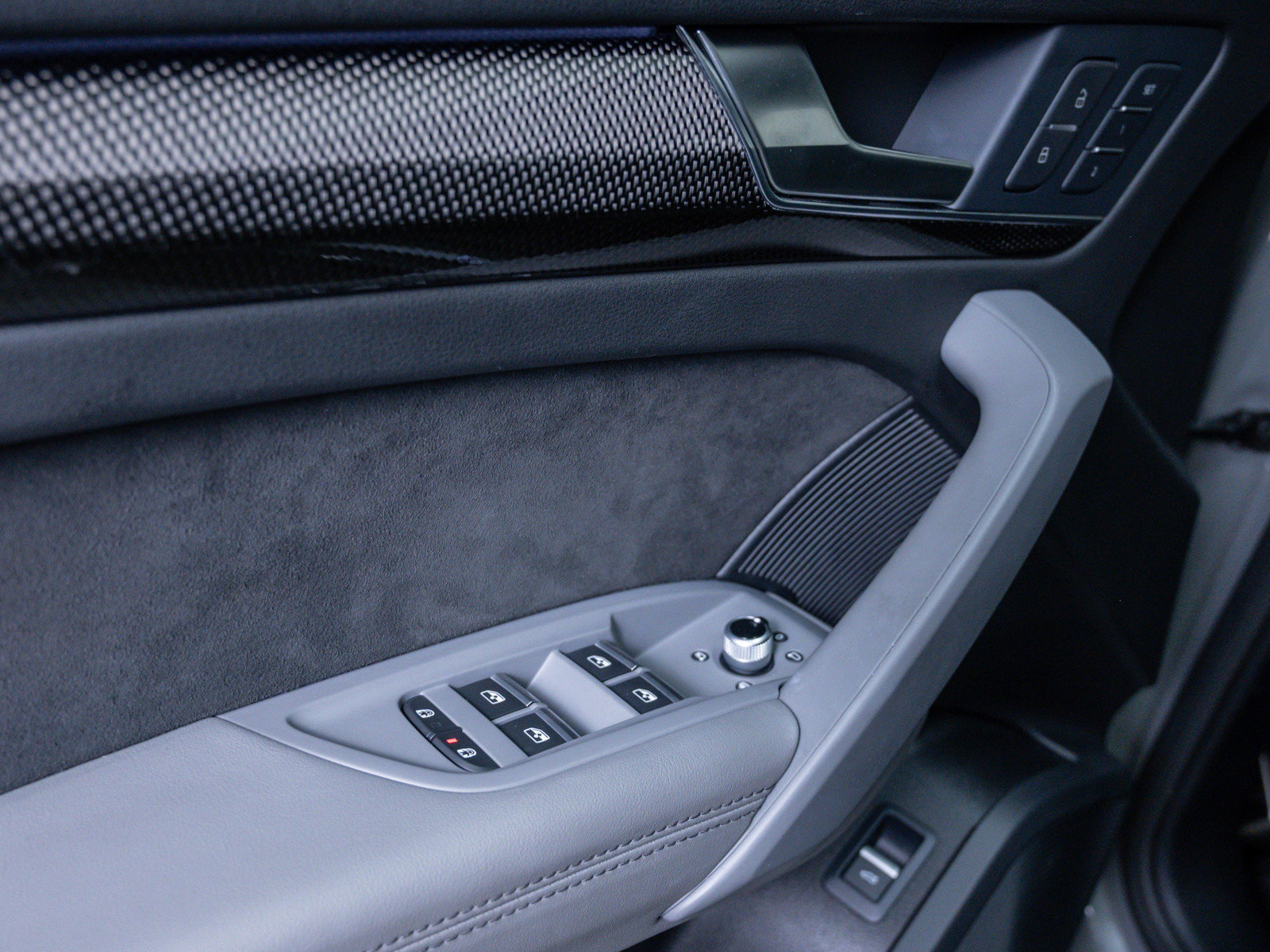 Used 2021 Audi SQ5 Prestige w/ Prestige Package image 18