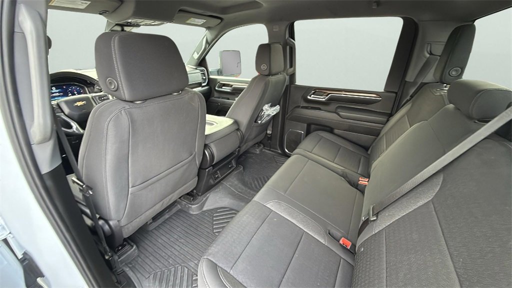 Used 2024 Chevrolet Silverado 2500 LT image 27