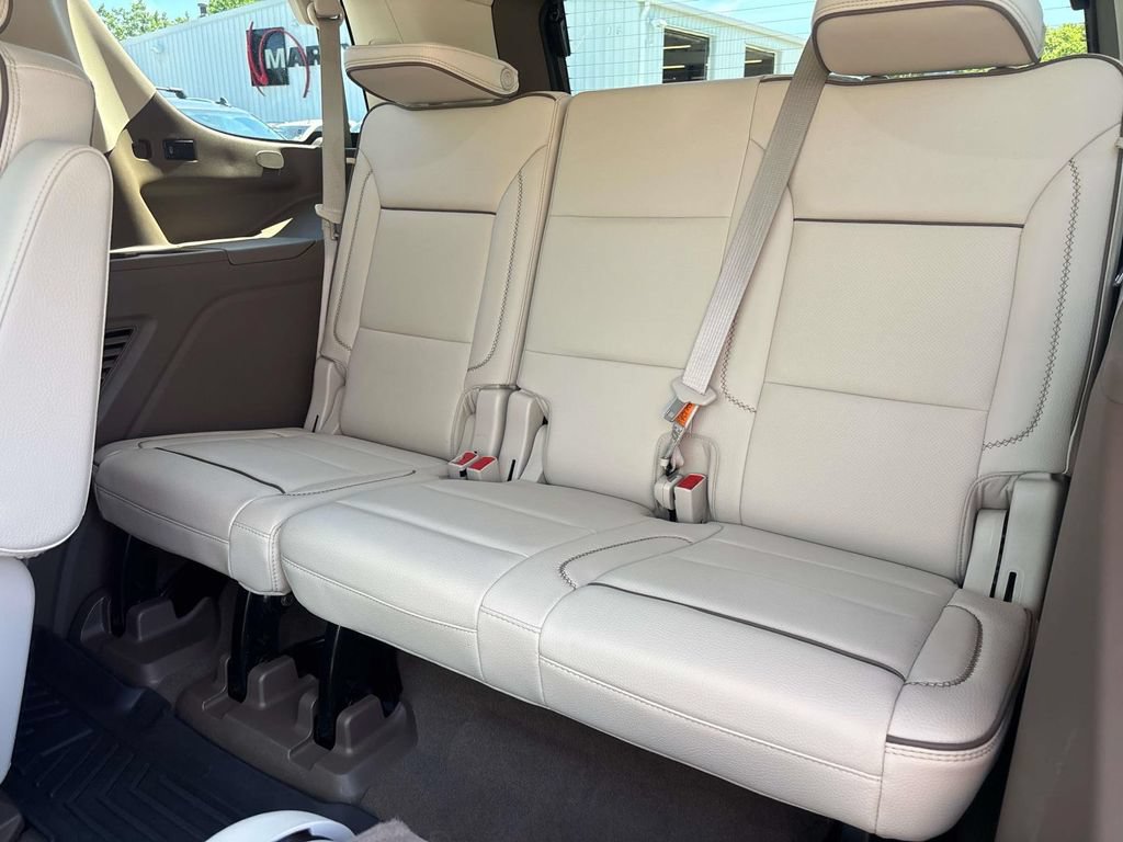 Used 2022 GMC Yukon Denali AWD/4WD image 16