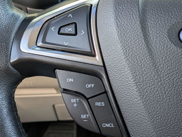 Used 2019 Ford Edge Titanium w/ Cold Weather Package FWD image 18