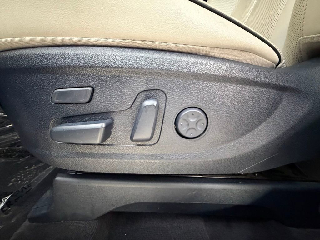 Used 2021 Hyundai Palisade Calligraphy image 25