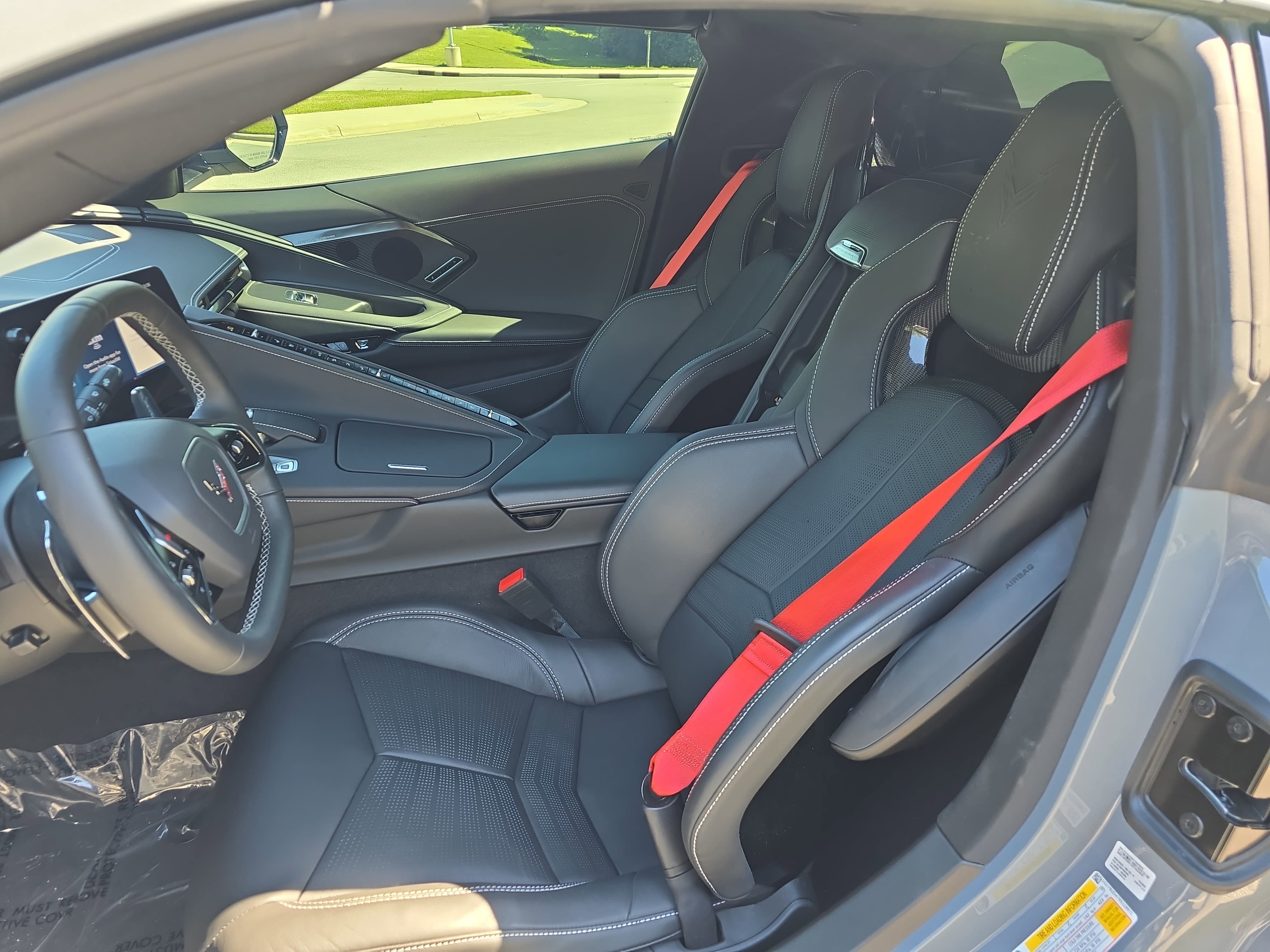 Used 2024 Chevrolet Corvette Stingray Preferred Cpe w/ Z51 Performance Package RWD image 11