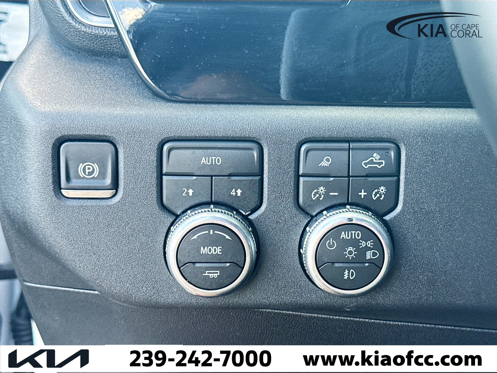 Used 2026 GMC Sierra 1500 SLT AWD/4WD image 30