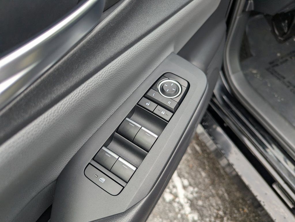 Used 2024 Toyota Prius XLE image 14