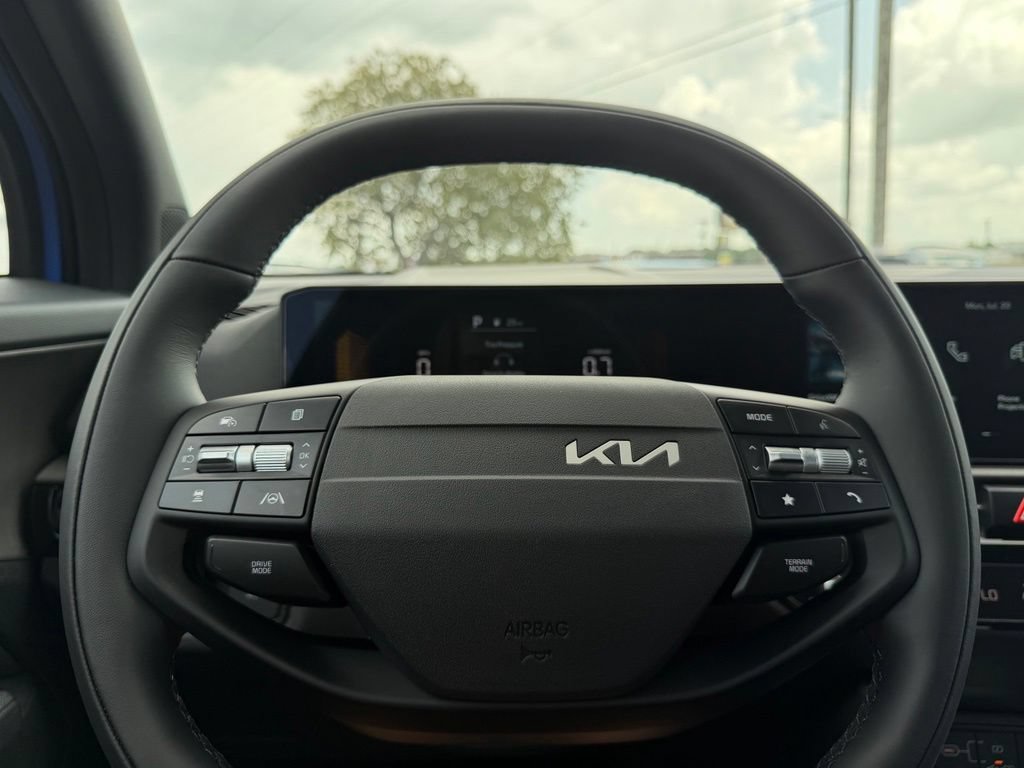 New 2026 Kia Sportage X-Line w/ X-Line Premium Package AWD/4WD image 16