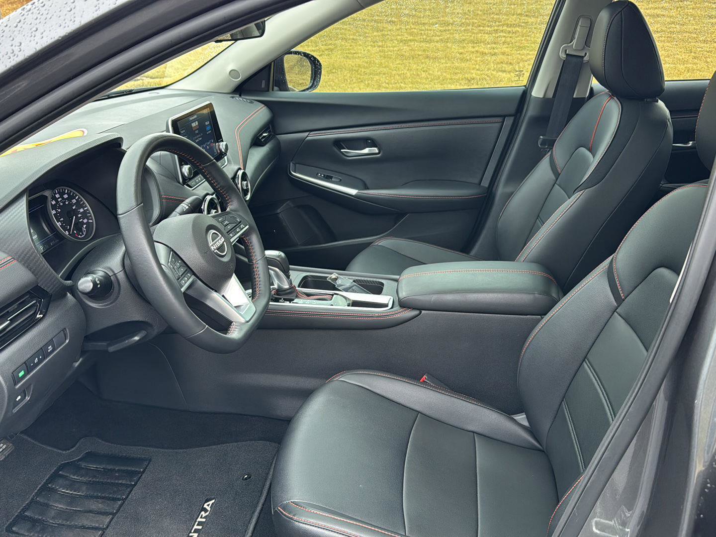 Used 2024 Nissan Sentra SR w/ SR Premium Package image 8