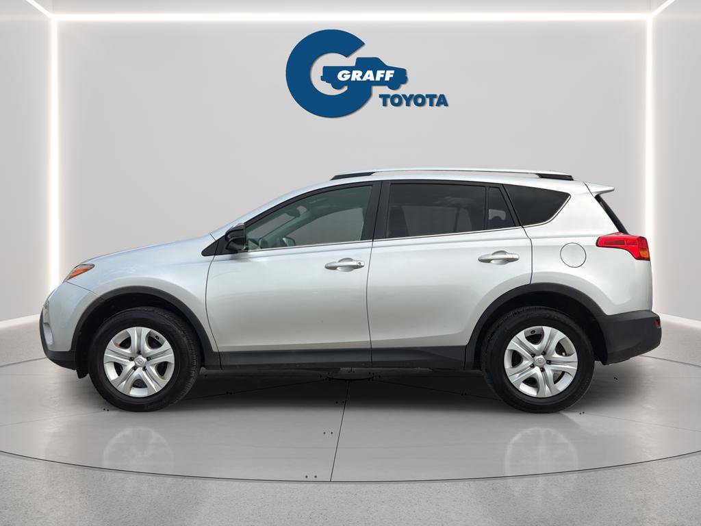 Used 2015 Toyota RAV4 LE image 3