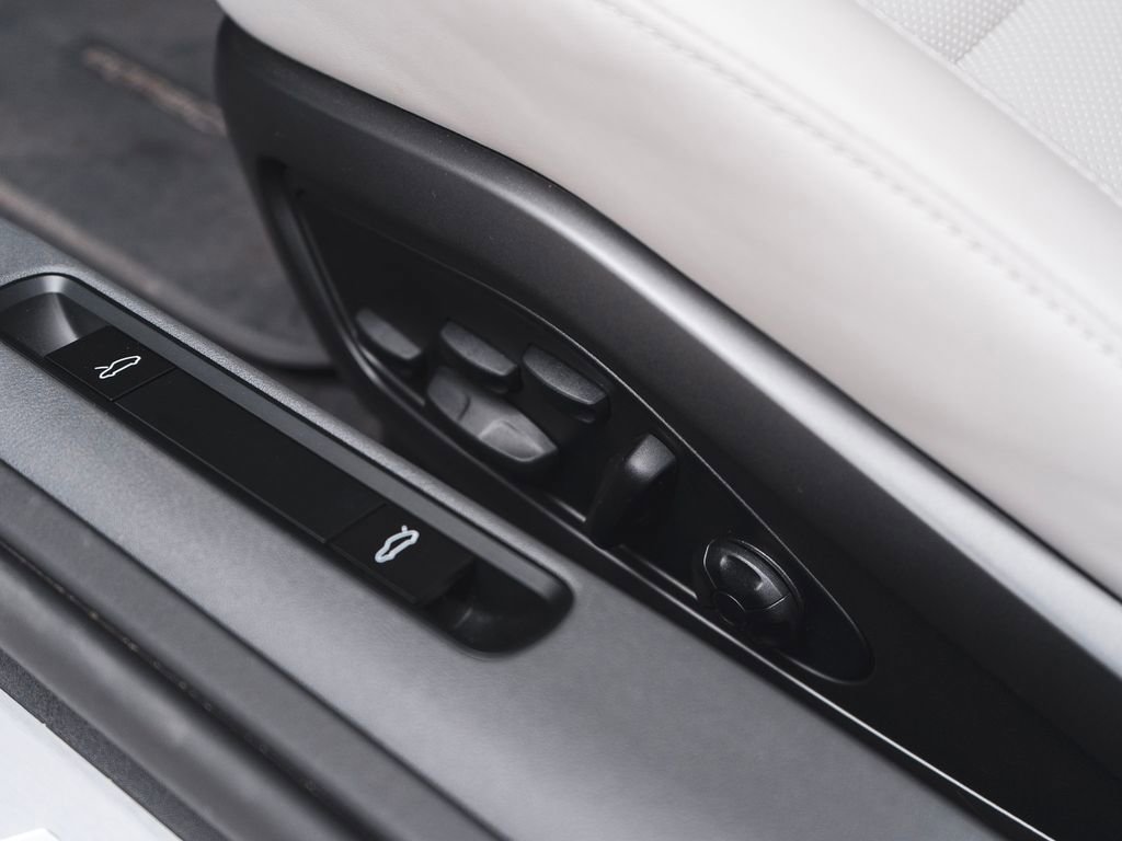 Used 2025 Porsche 911 Turbo S image 27