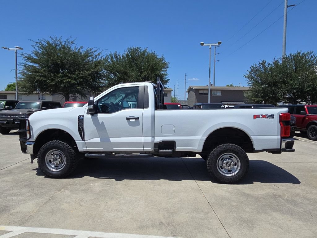 Used 2023 Ford F250 XL w/ 360-Degree Camera Package AWD/4WD image 2