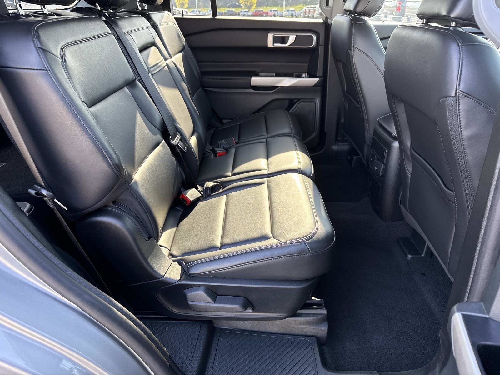Used 2023 Ford Explorer XLT w/ Equipment Group 202A image 20