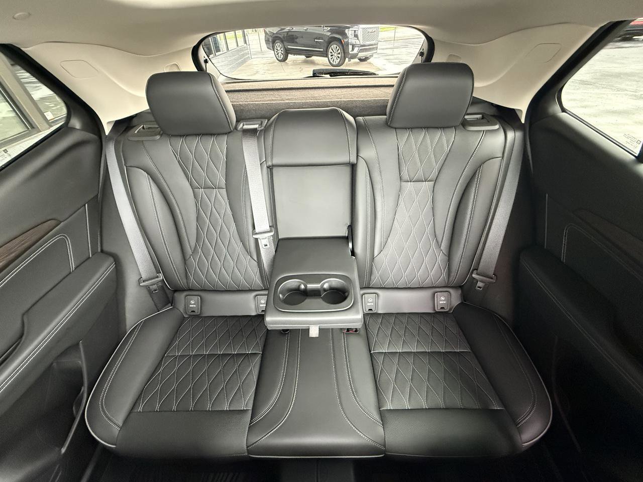 Used 2023 Buick Envision Avenir AWD/4WD image 42