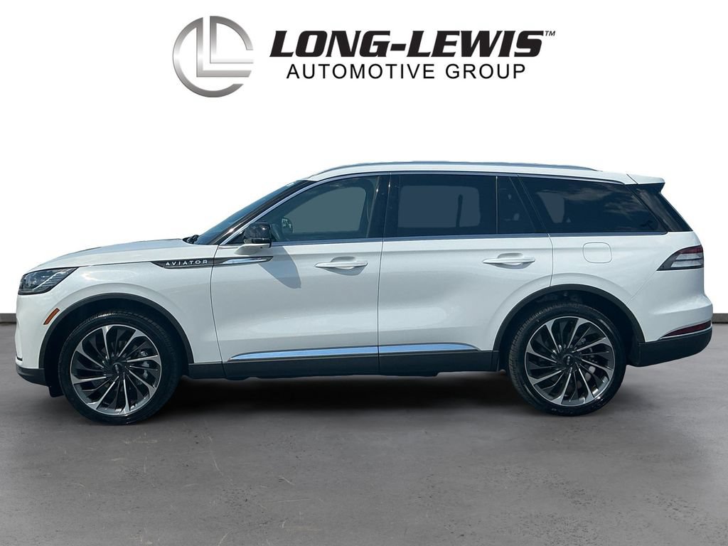 Certified 2026 Lincoln Aviator Reserve AWD/4WD image 2