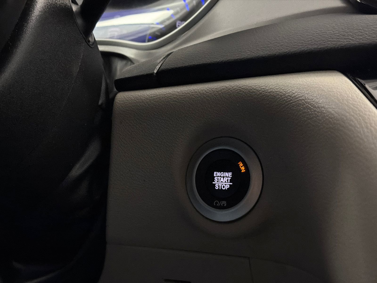 Used 2024 Chrysler Pacifica Touring-L image 30