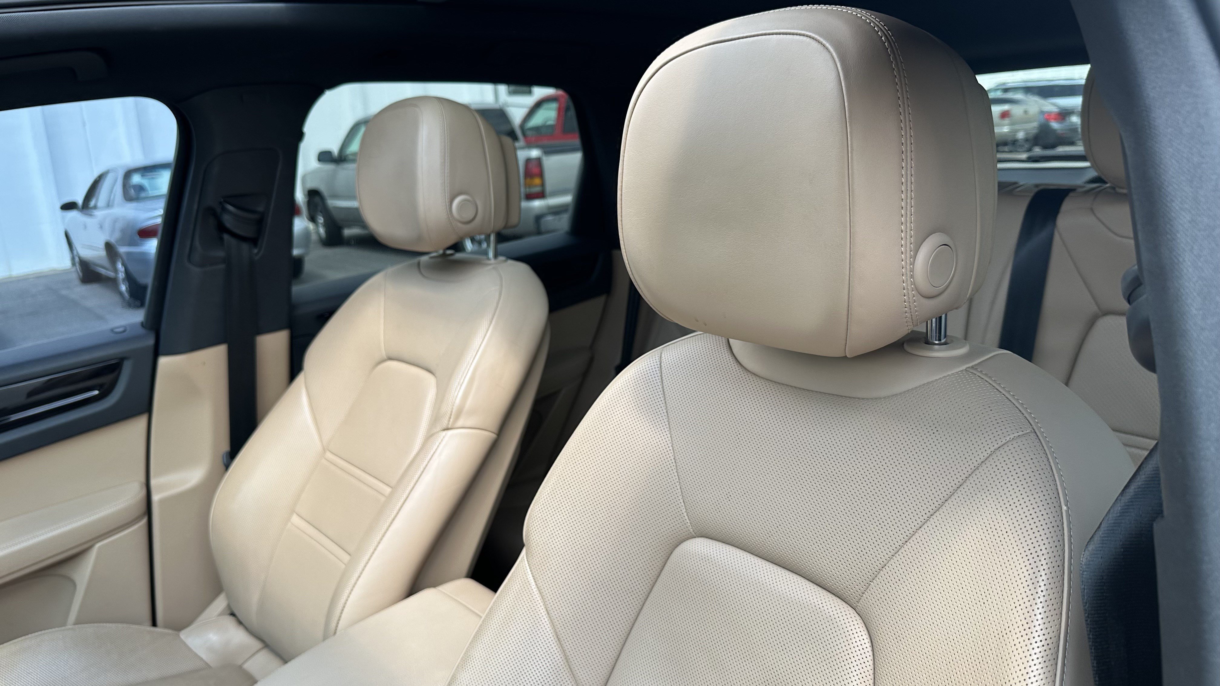 Used 2020 Porsche Cayenne AWD/4WD image 18