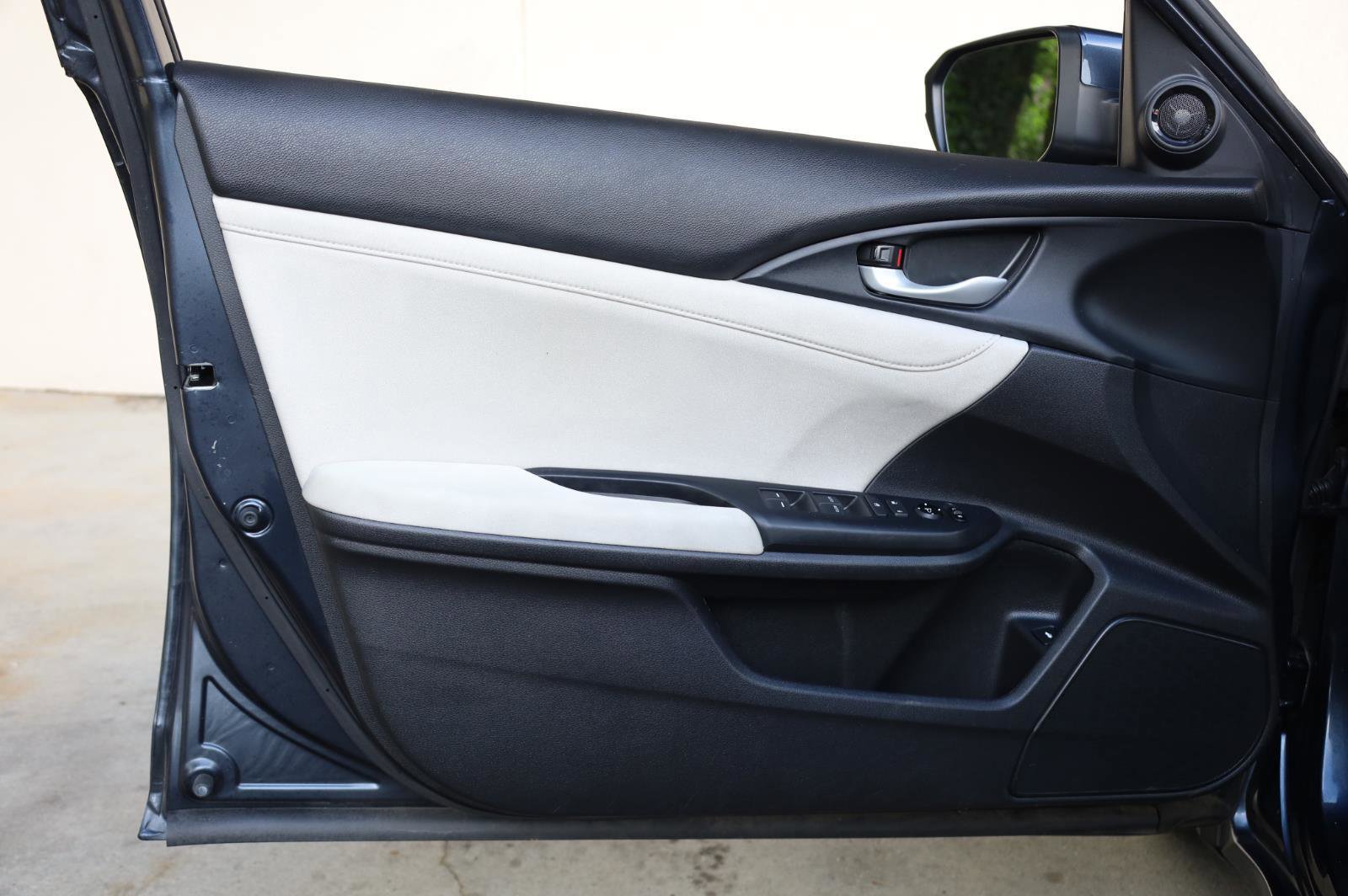 Used 2019 Honda Insight EX image 12