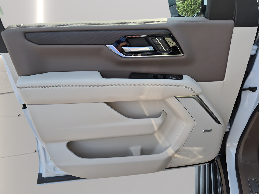 New 2026 GMC Yukon Denali w/ Denali Reserve Package AWD/4WD image 16