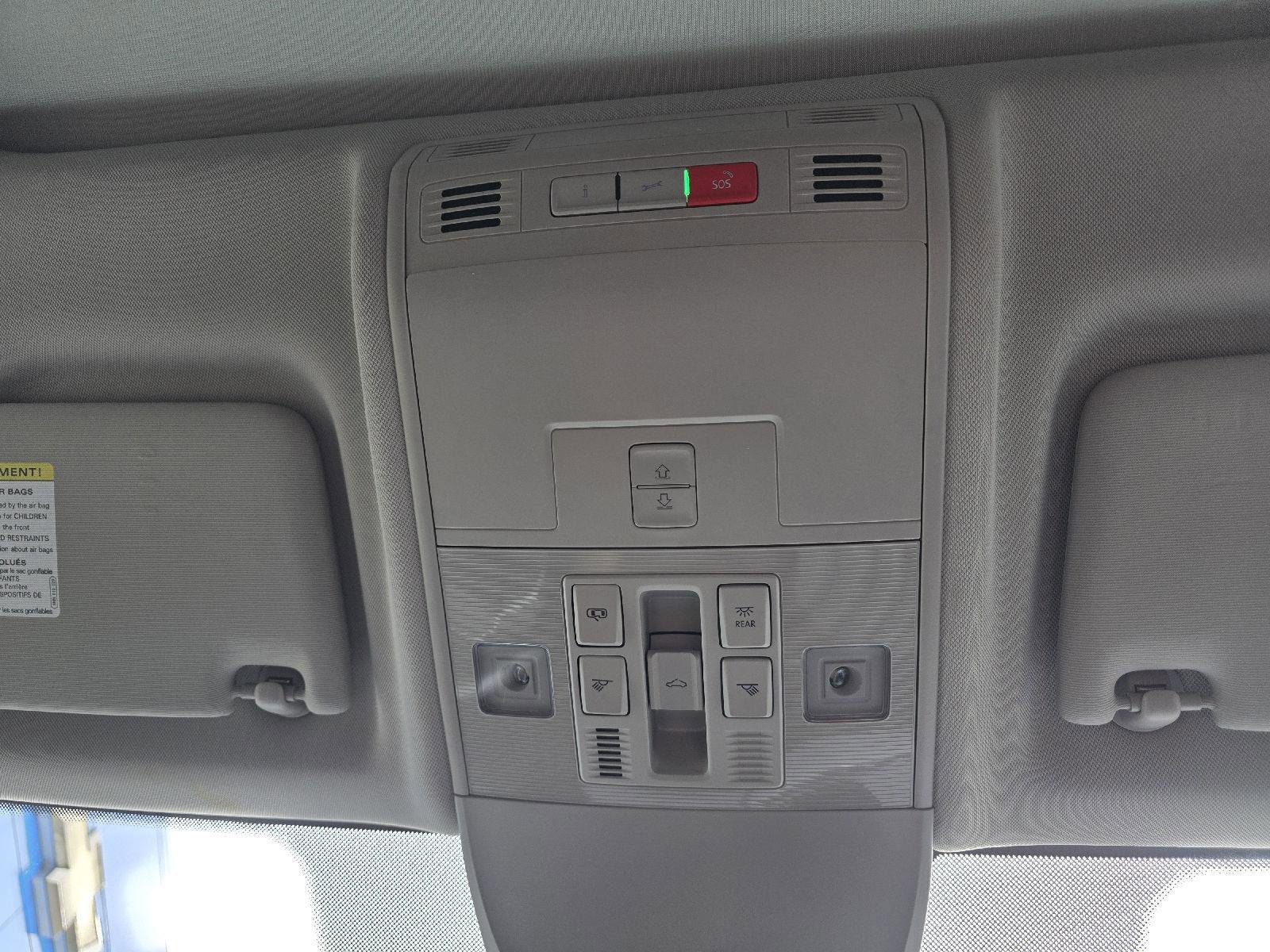 Used 2022 Volkswagen Taos SEL image 19