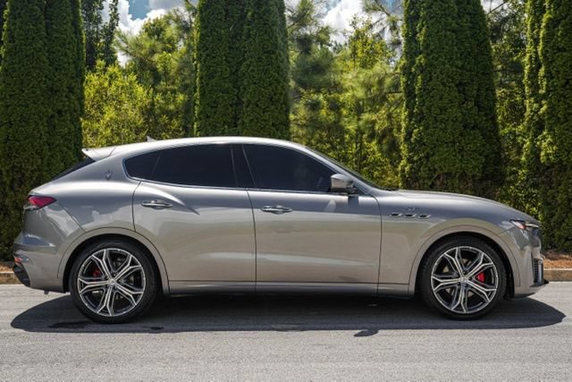 Used 2022 Maserati Levante GT AWD/4WD image 12