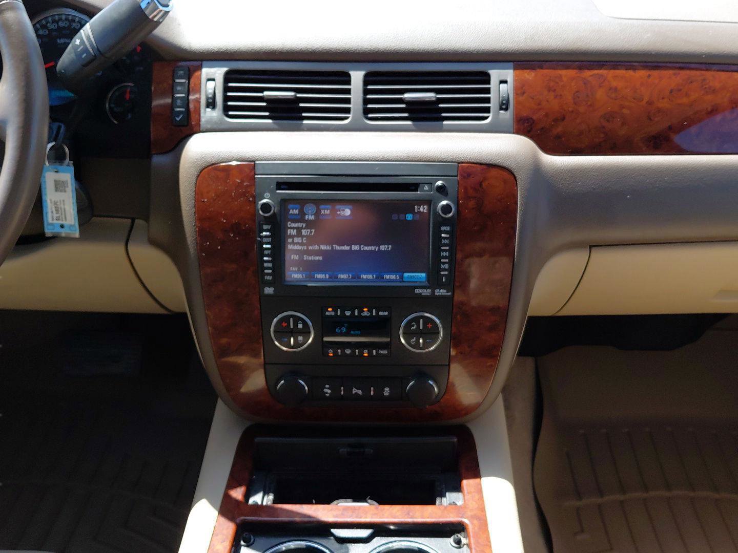 Used 2013 Chevrolet Tahoe LTZ AWD/4WD image 41