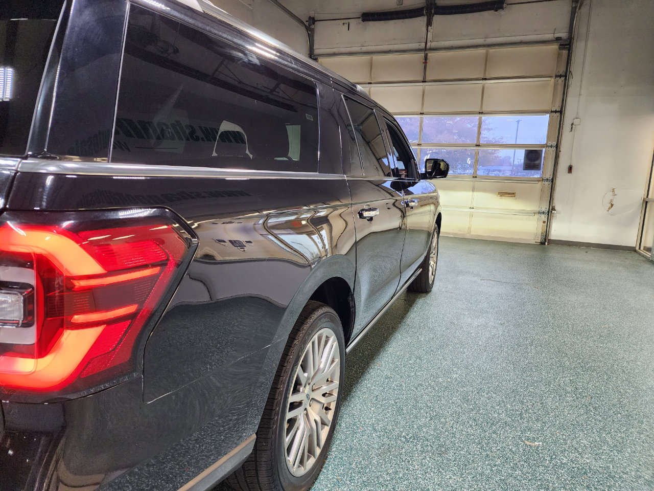 Used 2024 Ford Expedition Max Limited image 7