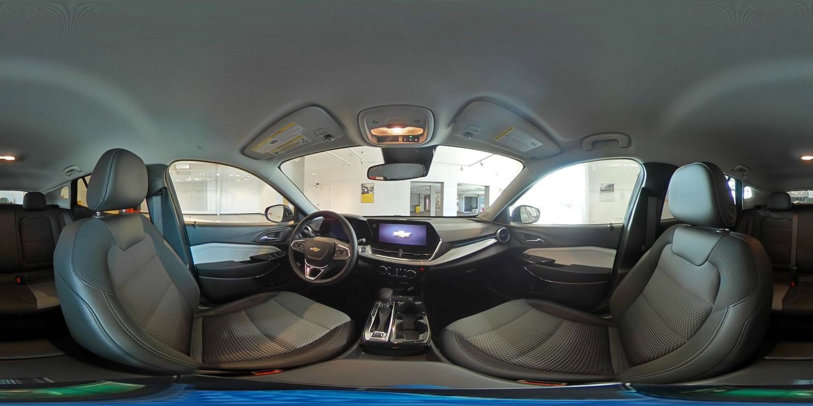 Used 2025 Chevrolet Trax LT w/ LT Convenience Package FWD image 41