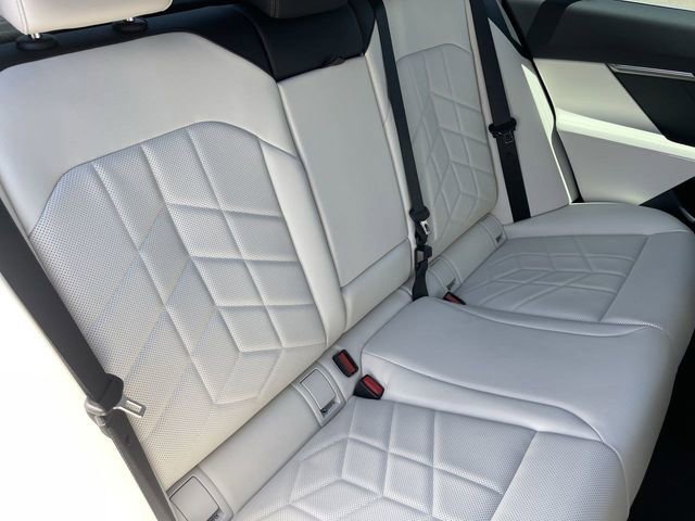 Used 2025 BMW 530i image 13