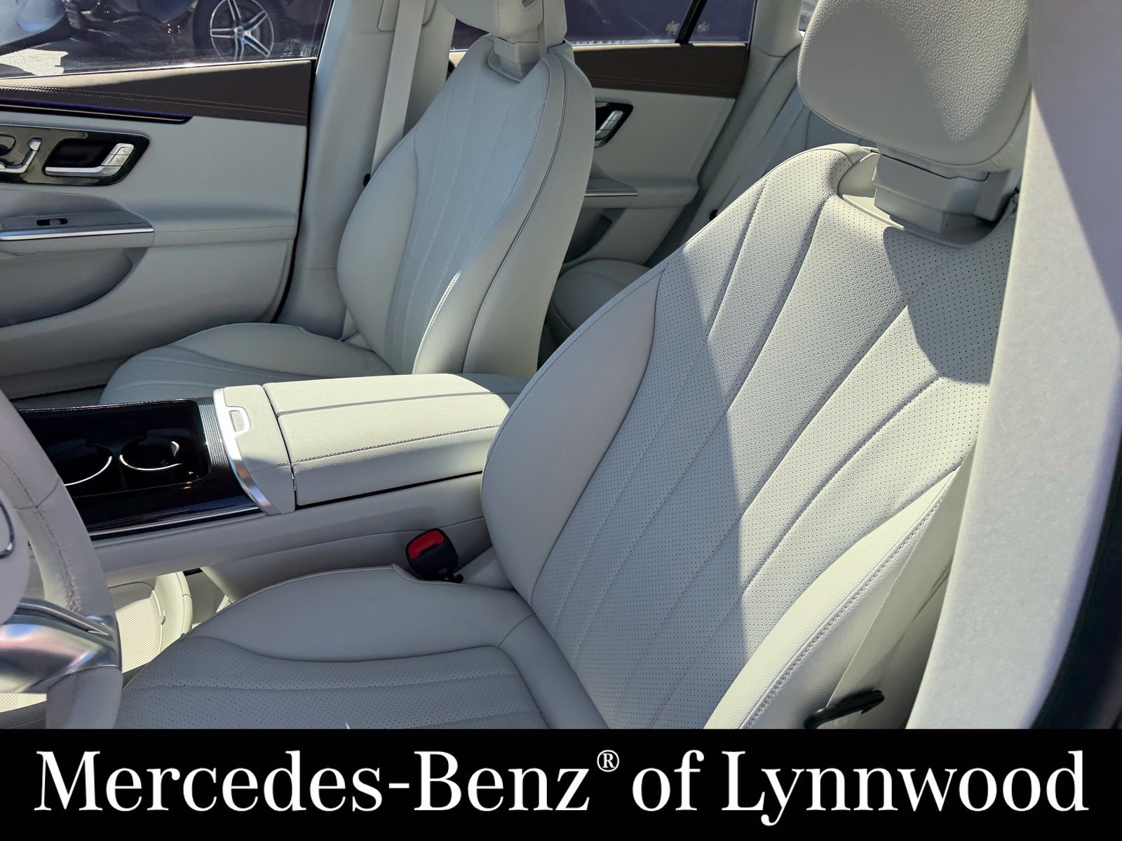 Used 2023 Mercedes-Benz EQE 350+ 4MATIC Sedan image 13