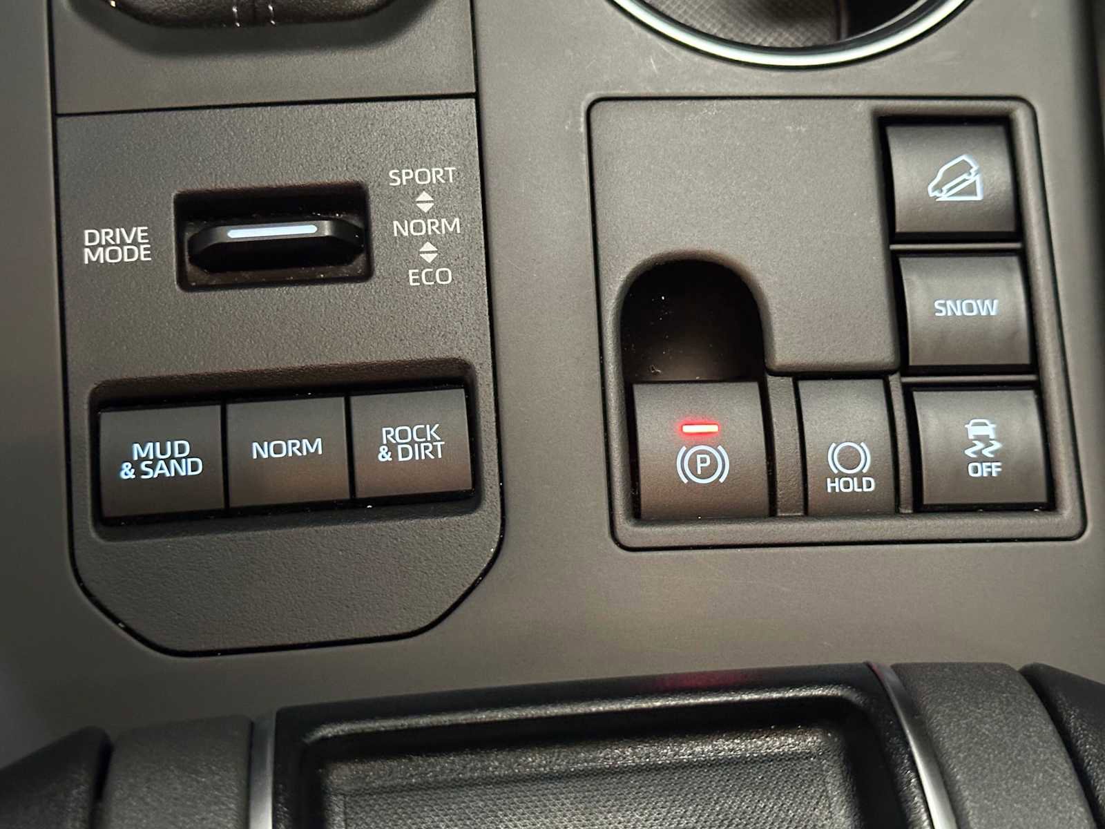 Certified 2024 Toyota Highlander XLE AWD/4WD image 16