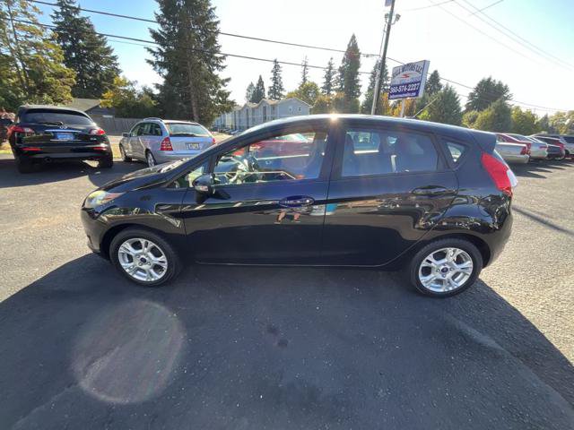 Used 2015 Ford Fiesta SE w/ Comfort Package FWD image 1