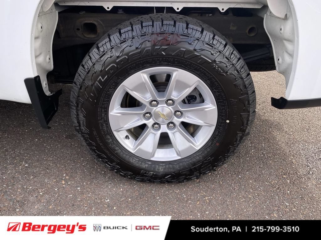 Used 2021 Chevrolet Silverado 1500 LT AWD/4WD image 37