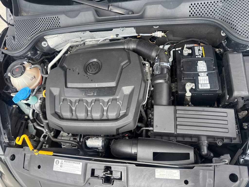 Used 2018 Volkswagen Beetle 2.0T SE FWD image 35