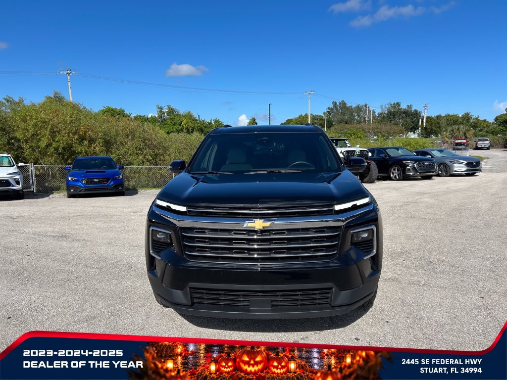 Used 2026 Chevrolet Traverse LT w/ Driver Confidence Package FWD image 2