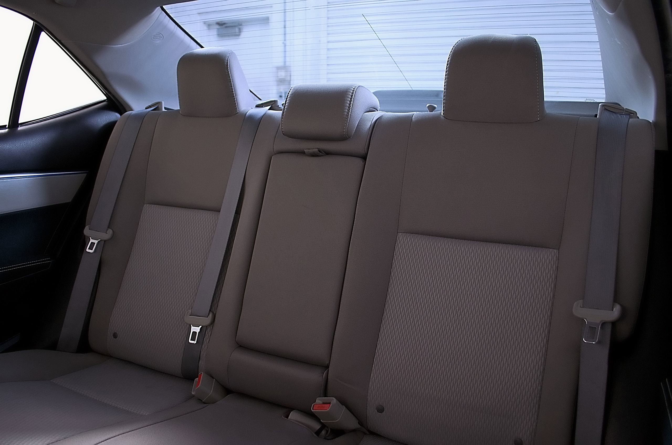 Used 2016 Toyota Corolla LE FWD image 19