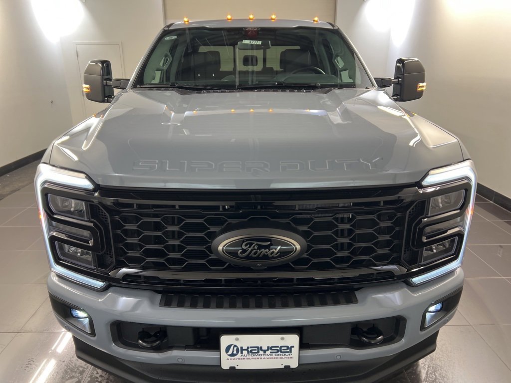 New 2026 Ford F350 Lariat w/ Black Appearance Package image 2