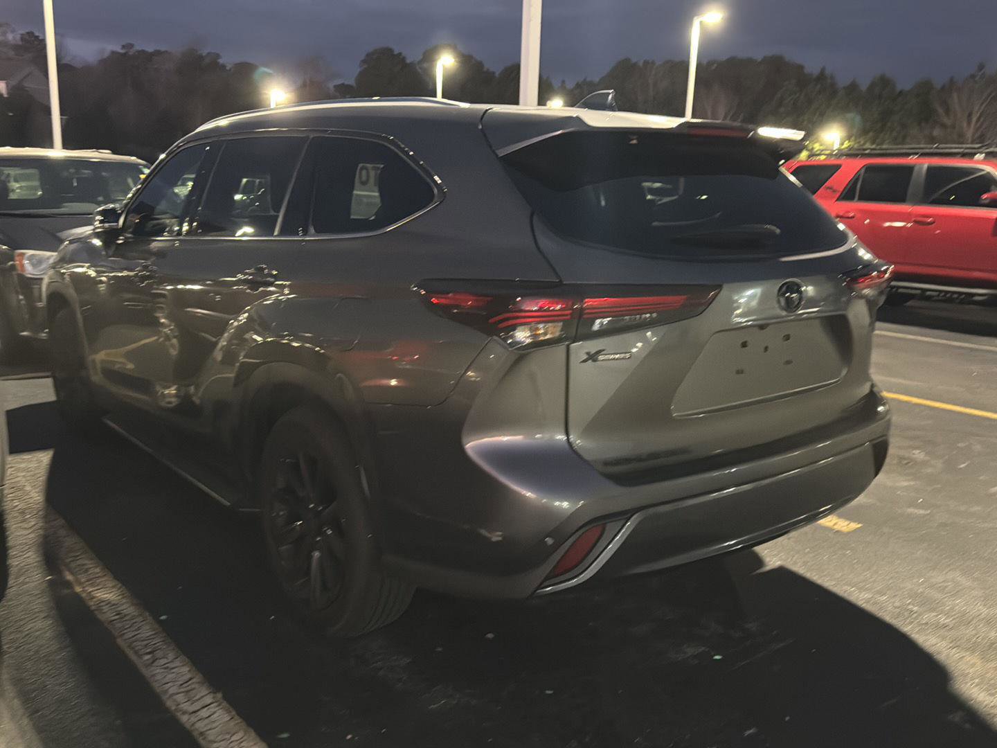 Used 2025 Toyota Highlander Limited image 9