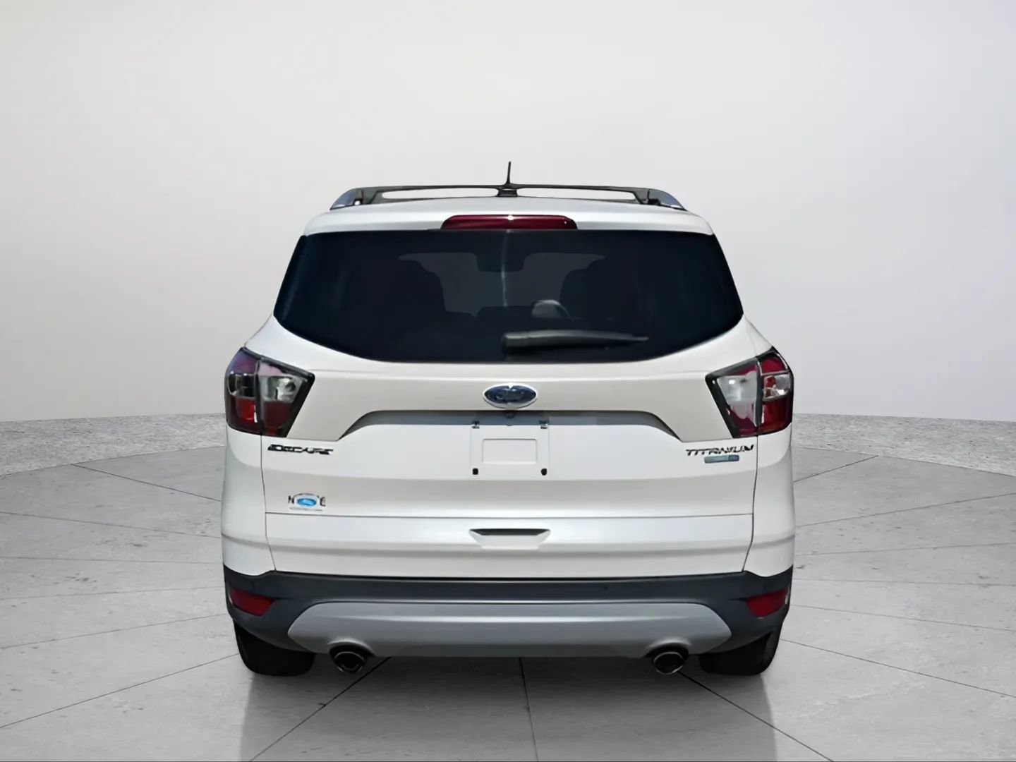 Used 2017 Ford Escape Titanium image 4