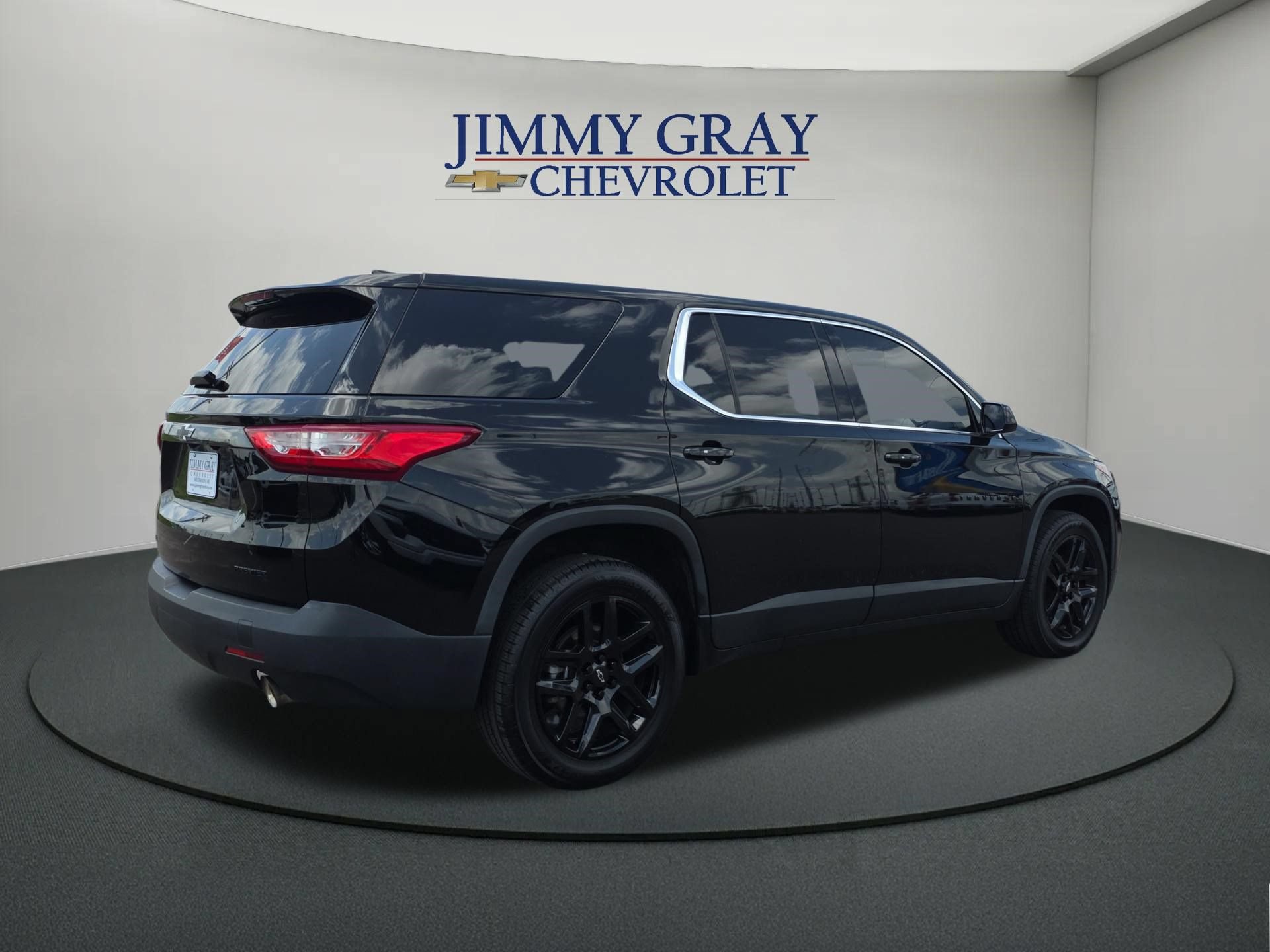 Used 2020 Chevrolet Traverse LS w/ LPO, Blackout Package FWD image 5