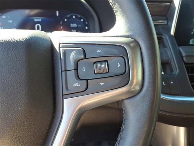 Used 2024 Chevrolet Suburban Z71 w/ Luxury Package image 17