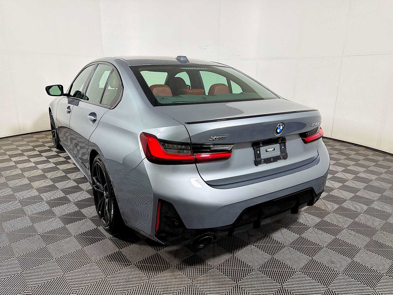Certified 2023 BMW 330i xDrive Sedan w/ M Sport Package AWD/4WD image 5