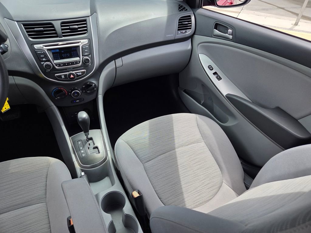 Used 2016 Hyundai Accent SE FWD image 14