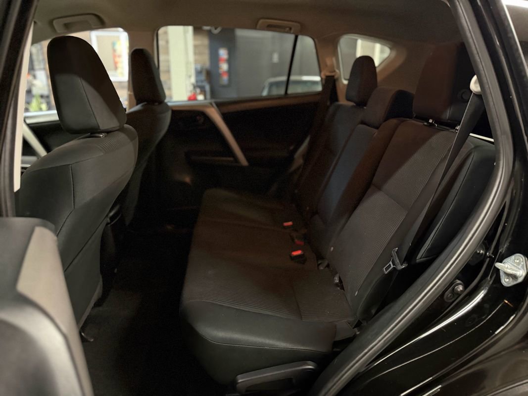 Used 2017 Toyota RAV4 LE w/ All Weather Liner Package image 17