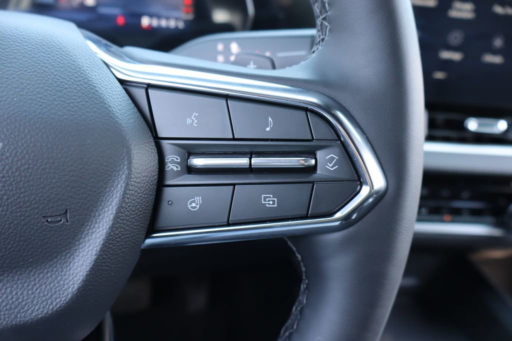 New 2026 Chevrolet Equinox LT w/ Convenience Package II image 7