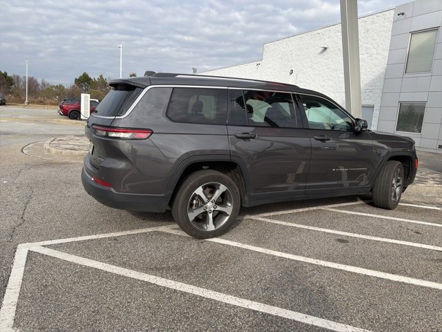 Used 2023 Jeep Grand Cherokee L Limited w/ Luxury Tech Group II image 12